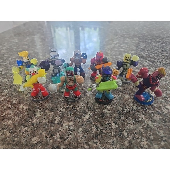 Moose Enterprise Other - AKEDO Ultimate Arcade Warriors Mini Battle Action Figures Lot Of 9 Synthwave